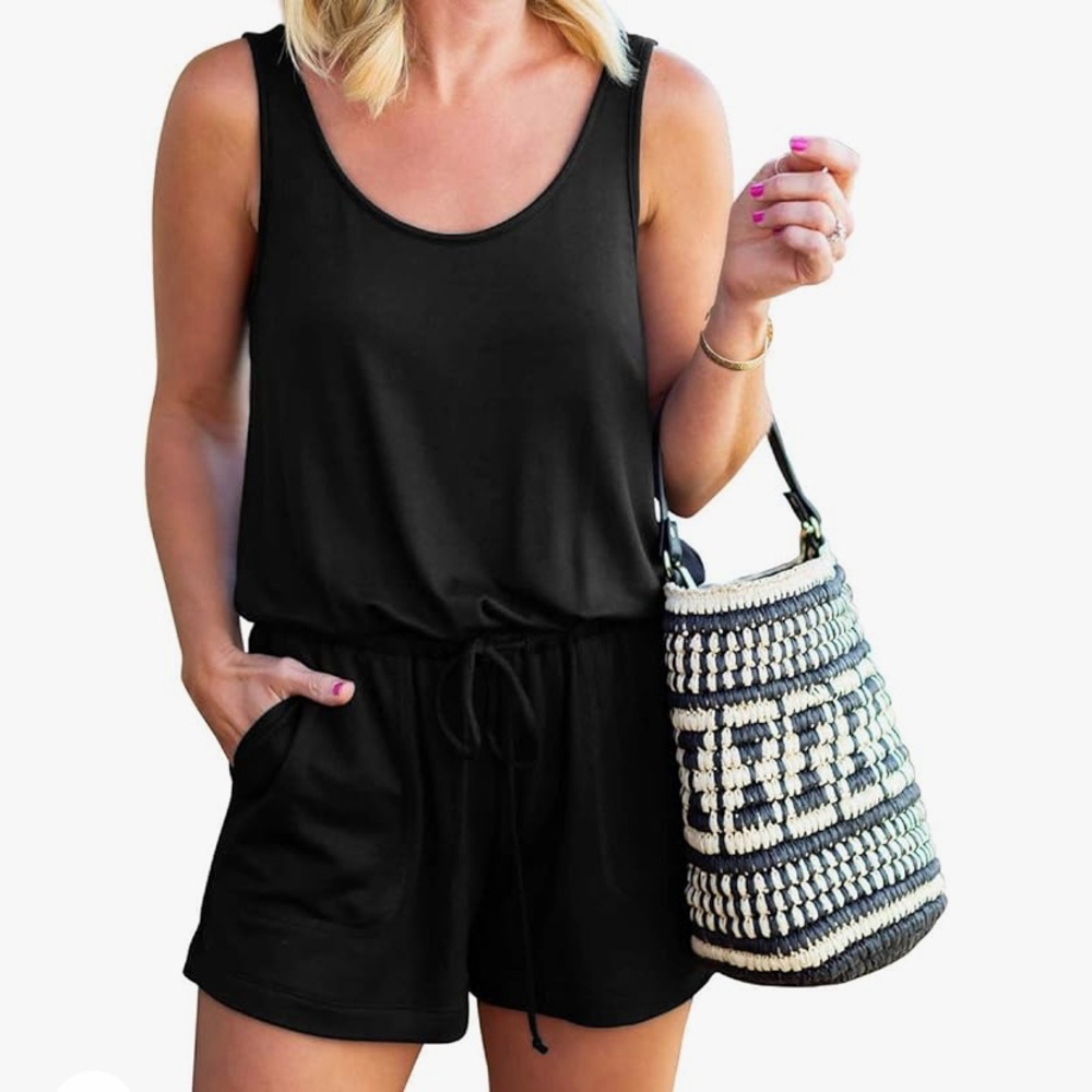 Soft romper with pockets